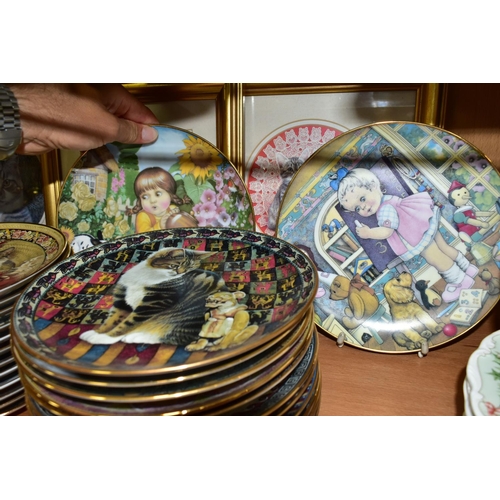 398 - A QUANTITY OF CAT THEMED COLLECTORS PLATES, thirty eight plates, thirty five of which are boxed, inc... 