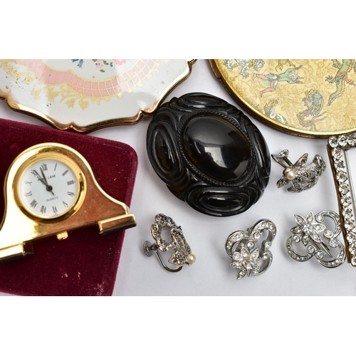 66 - A SELECTION OF COSTUME JEWELLERY AND COMPACTS, to include a Victorian jet mourning brooch, a white m... 