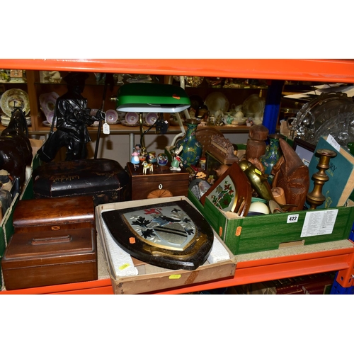 422 - ONE BOX OF TREEN AND ASSORTED SUNDRIES, to include a brass banker's lamp with green glass shade, a w... 