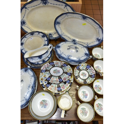 425 - A GROUP OF EARLY MINTON TEAWARES AND FLOW BLUE DINNERWARE, comprising Minton G4952 floral pattern wi... 