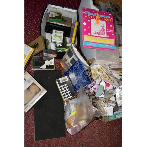 478 - NINE BOXES AND LOOSE EMBOSSING FOLDERS, CUTTING DIES, CARD BLANKS, AND CRAFT PAPERS, to include a qu... 