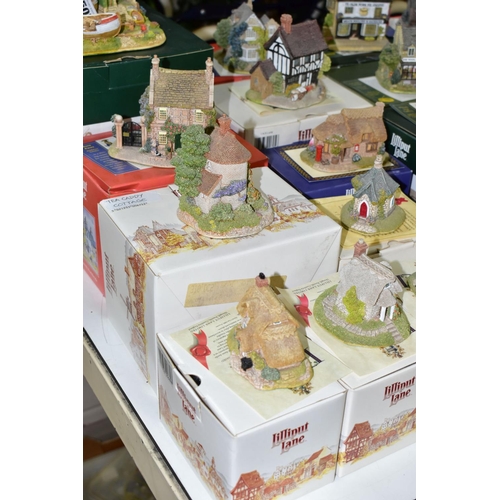 507 - TWENTY FIVE BOXED LILLIPUT LANE SCULPTURES FROM VARIOUS COLLECTIONS, most with deeds, comprising fou... 