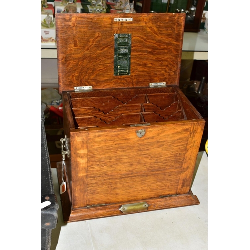 512 - EDWARDIAN OAK STATIONARY CABINET, dimensions: h30cm l34.5cm x w22.5cm, top and front opening, single... 