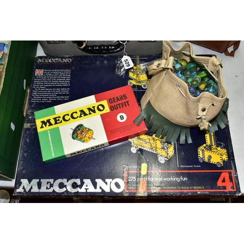 530 - MECCANO & MARBLES, one Meccano set 4, one Meccano Gears Outfit B (contents B complete, set 4 uncheck... 