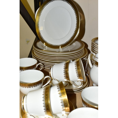 586 - A SIXTY NINE PIECE ROYAL GRAFTON 'REGAL' DINNER SERVICE, comprising six dinner plates, six dessert p... 