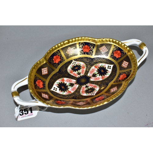 350 - A ROYAL CROWN DERBY OLD IMARI 1128 SOLID GOLD BAND TWIN HANDLED BOWL, of footed, oval, scalloped for... 