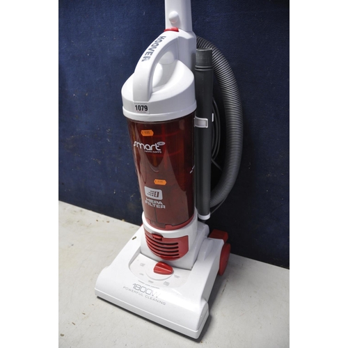 1079 - A HOOVER SM1800001 VACUUM (UNTESTED)