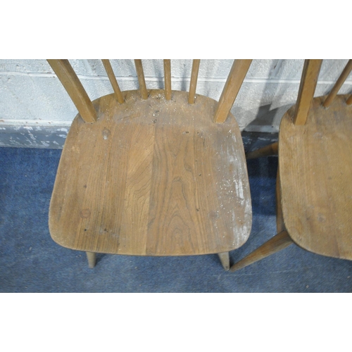 1332 - A SET OF THREE ERCOL MODEL 400 WINDSOR CHAIRS (condition - dusty/dirty, surface marks, stains and sc... 