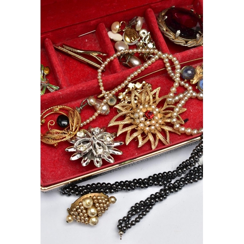 72 - A BOX OF ASSORTED COSTUME JEWELLERY, a small jewellery box containing an assortment of costume jewel... 