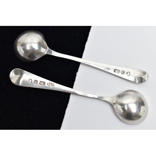 85 - TWO LATE GEORGIAN SILVER SALT SPOONS, each of similar design, with textured pattern handles, to the ... 