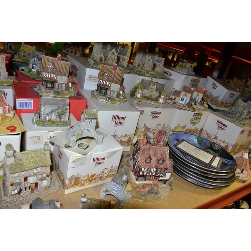 498 - A LARGE COLLECTION OF LILLIPUT LANE SCULPTURES FROM BRITISH, NORTH, IRISH, SCOTTISH, DUTCH AND FRENC... 