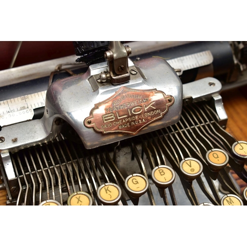 196 - AN EARLY 20TH CENTURY BLICK ALUMINIUM FEATHERWEIGHT TYPEWRITER IN A TAN LEATHER COVERED CASE, the re... 