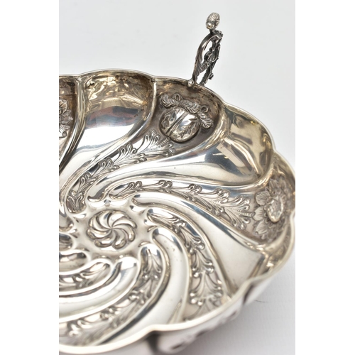 36 - A PAIR OF LATE VICTORIAN OPEN SALTS OF CAULDRON FORM AND A LATE VICTORIAN TWIN HANDLED PEDESTAL BONB... 