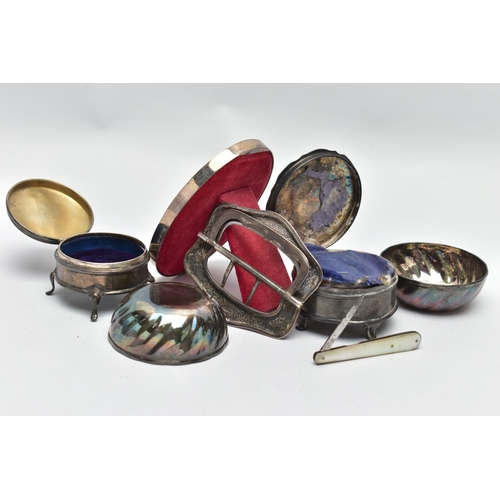 44 - A SMALL PARCEL OF SILVER, comprising a late Victorian buckle, plain with a wavy outline, maker's mar... 