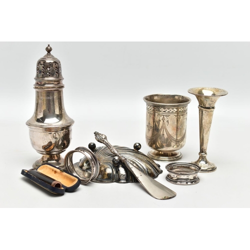 82 - A SMALL ASSORTMENT OF 20TH CENTURY 9CT AND SILVER, to include a cased rose gold rimmed cheroot, hall... 