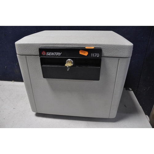 1058 - A SENTRY 1170 SAFE BOX, fireproof lockable safe box with key