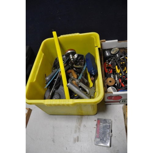 1069 - THREE TRAYS OF VINTAGE AND MODERN TOOLS to include scrapers, hammers, files, snips, pliers, solder, ... 