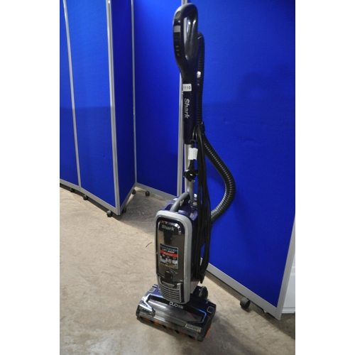 1110 - A SHARK AX910UK40 VACUUM (PAT pass and working)