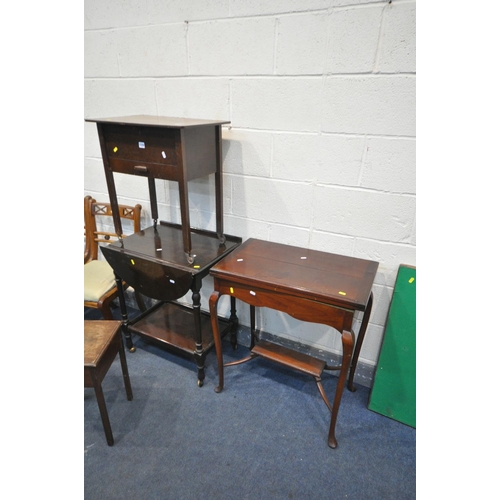 1229 - A EDWARDIAN MAHOGANY CARD TABLE, with a green baize playing, on cabriole legs, united by a cross str... 