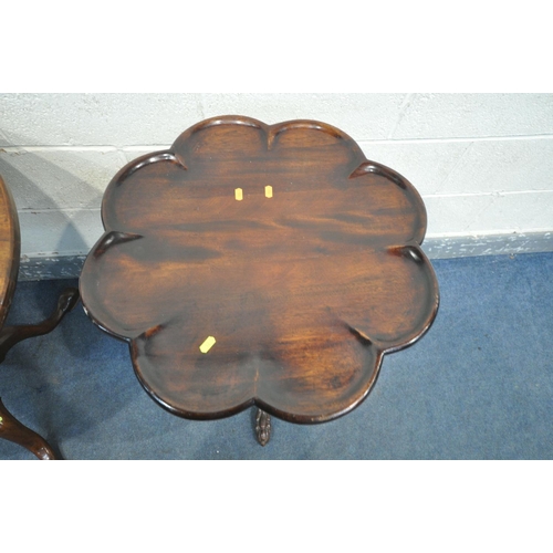 1230 - A REPRODUCTION HARDWOOD CIRCULAR DISH TOP TILT TOP TRIPOD TABLE, with a bird cage support, turned pl... 