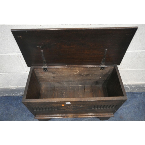 1245 - A REPRODUCTION OAK COFFER, width 75cm x depth 33cm x height 53cm (condition:-good condition)