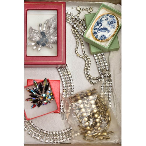 115 - A BOX OF ASSORTED COSTUME JEWELLERY, to include a white metal and butterfly wing brooch, stamped ste... 