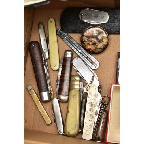 121 - A BOX OF MISCELLANEOUS ITEMS, to include a 'Matthew Norman' carriage clock, key wound with papers, a... 