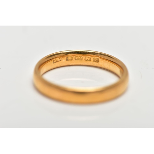 49 - AN EARLY 20TH CENTURY 22CT GOLD BAND RING, designed as a plain polished band, hallmarked Birmingham ... 