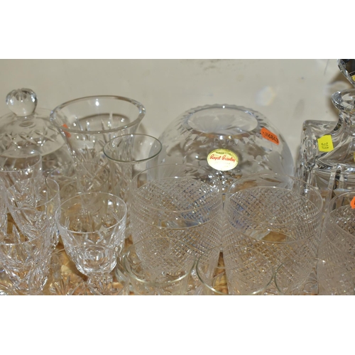 319 - A QUANTITY OF CUT CRYSTAL AND OTHER GLASS WARES, approximately eighty pieces, to include a Royal Bri... 