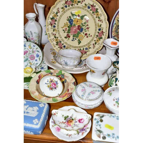 334 - A GROUP OF ASSORTED CERAMICS, comprising six Royal Albert 'Lady Hamilton' pattern tea cups (marked a... 