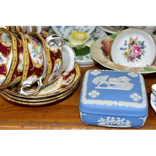 334 - A GROUP OF ASSORTED CERAMICS, comprising six Royal Albert 'Lady Hamilton' pattern tea cups (marked a... 