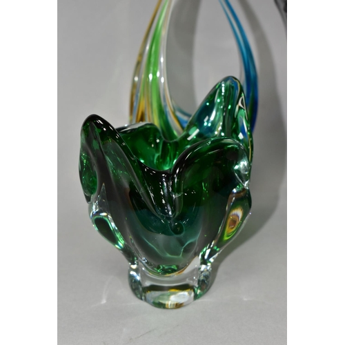 337 - FIVE PIECES OF STUDIO GLASS, comprising a purple and aqua Murano vase, a small green Chribska Cat's ... 