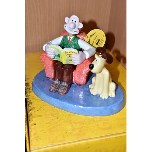 375 - THREE BOXED COALPORT WALLACE AND GROMIT FIGURES /FIGURE GROUPS, comprising 'Picnic on the Moon' limi... 