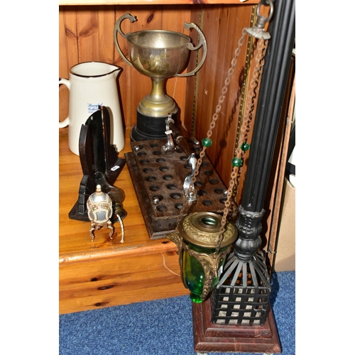 392 - A GROUP OF MISCELLANEOUS ITEMS, comprising  a metal candle stand, height 90cm, a modern green glass ... 