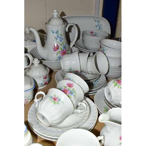 510 - A GROUP OF TEAWARES AND CERAMICS, comprising  Royal Doulton Expressions 'Windermere' pattern two cov... 