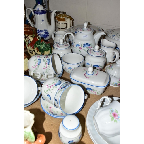 510 - A GROUP OF TEAWARES AND CERAMICS, comprising  Royal Doulton Expressions 'Windermere' pattern two cov... 