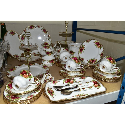 524 - A GROUP OF ROYAL ALBERT 'OLD COUNTRY ROSES' PATTERN TEA WARES, comprising one rectangle sandwich pla... 