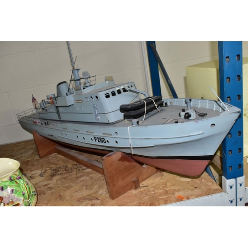 549 - A RADIO CONTROL MODEL BOAT 'HMS KINGFISHER' P260, of fibreglass, wood and plastic construction, fitt... 