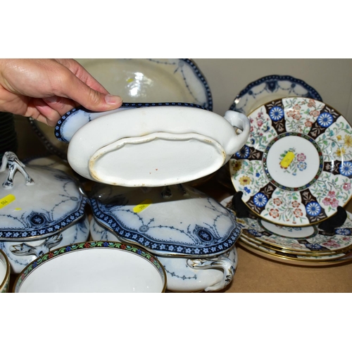 554 - A GROUP OF EARLY MINTON TEAWARES AND FLOW BLUE DINNERWARE, comprising Minton G4952 floral pattern wi... 