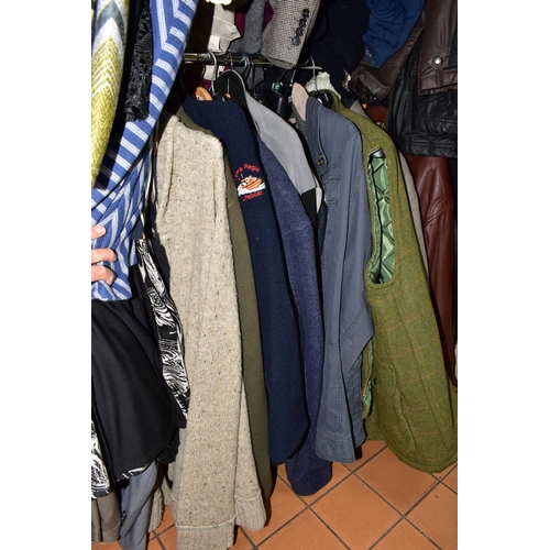 568 - A QUANTITY OF LADIES' AND MEN'S CLOTHING, approximately seventy items, including ladies' jackets, dr... 