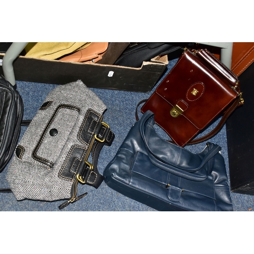 469 - A BOX AND LOOSE HANDBAGS AND BRIEFCASES ETC, brands include Tommy & Kate, Joshua Taylor, Billy Bag, ... 