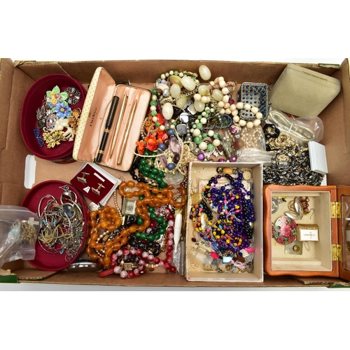 101 - A SELECTION OF WHITE METAL, SILVER, COSTUME JEWELLERY AND ROLLED GOLD PARKER PENS, to include a micr... 