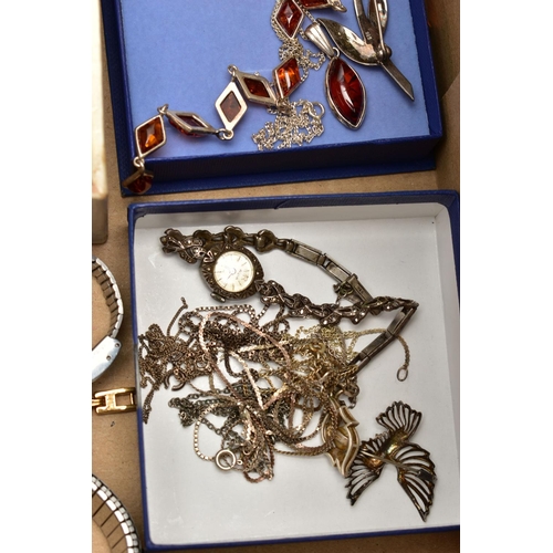 102 - A SELECTION OF SILVER, WHITE METAL, COSTUME JEWELLERY AND WATCHES, to include mid 20th century macas... 