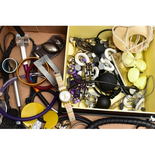 103 - A BOX OF ASSSORTED COSTUME JEWELLERY, to include a pair of white metal and onyx earrings, a pair of ... 