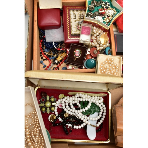 104 - A BOX OF SILVER AND COSTUME JEWELLERY, to include a silver crescent and floral brooch, hallmarked 'P... 