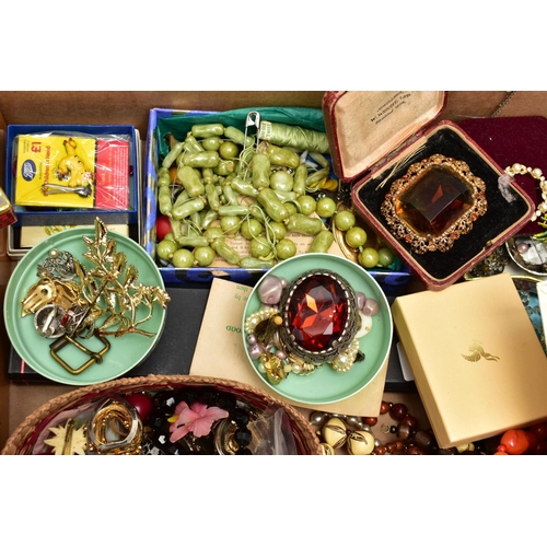 104 - A BOX OF SILVER AND COSTUME JEWELLERY, to include a silver crescent and floral brooch, hallmarked 'P... 