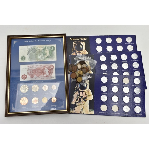 125 - A BOX CONTAINING A FRAMED GB BANKNOTE AND COIN DISPLAY TO INCLUDE: A one pound banknote Ten shilling... 