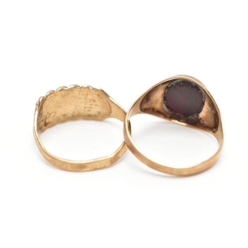 27 - TWO 9CT GOLD RINGS, to include an onyx intaglio signet ring, hallmarked London 1989, ring size T 1/2... 