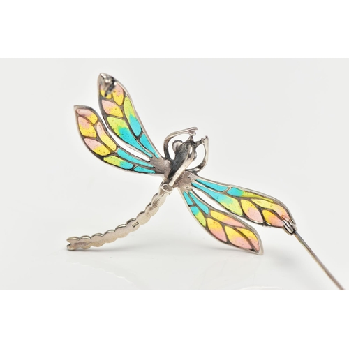 40 - A WHITE METAL PLIQUE A JOUR DRAGONFLY BROOCH/PENDANT, dragonflies body set with marcasite, decorated... 