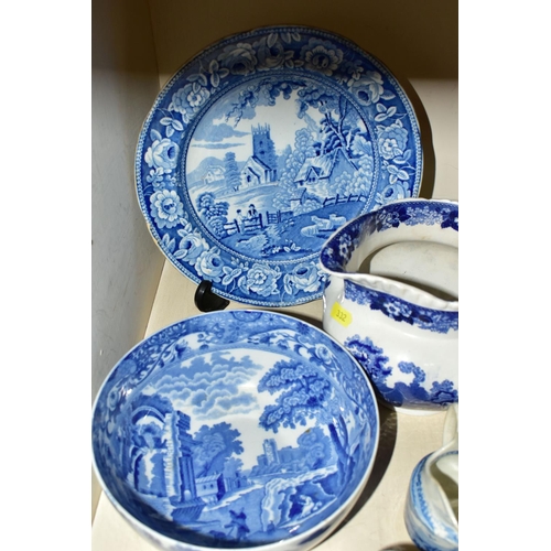 332 - FIVE PIECES OF BLUE AND WHITE CERAMICS, comprising a Copeland Spode's Italian jug height 7cm and bow... 